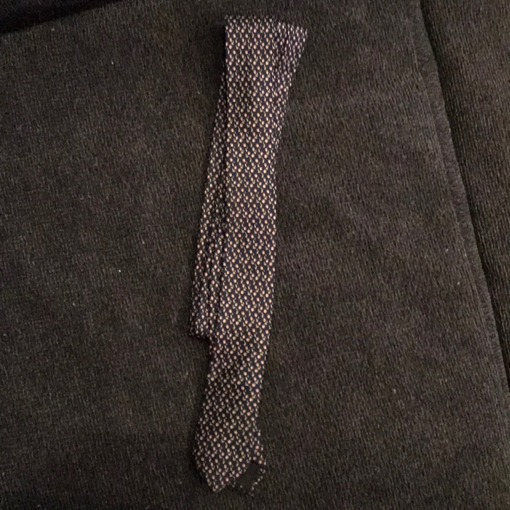 Skinny blue tie